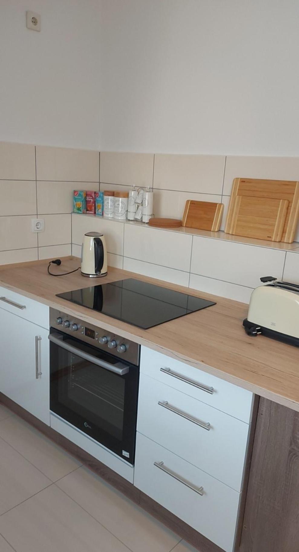 Stilvolle Ferienwohnung Free Parking, Space, Wlan Niestetal Kültér fotó
