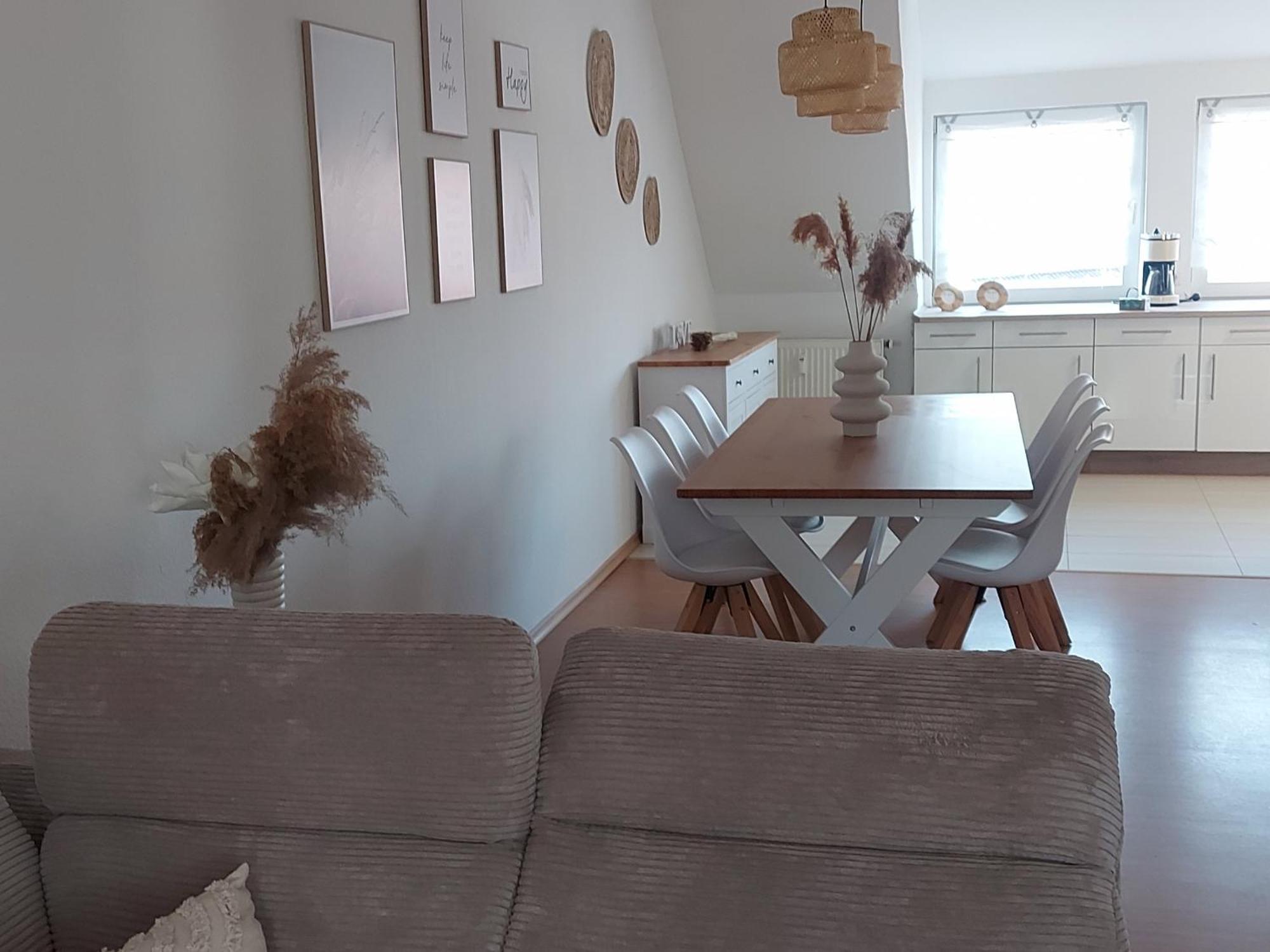 Stilvolle Ferienwohnung Free Parking, Space, Wlan Niestetal Kültér fotó