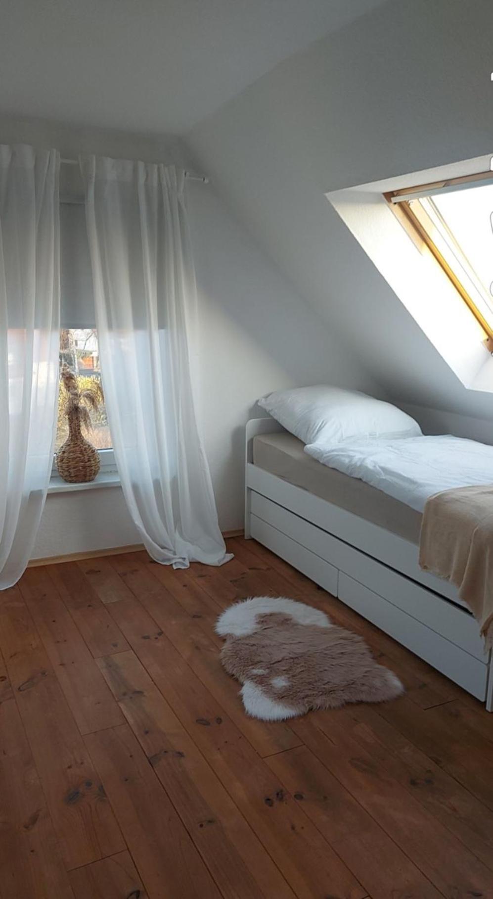 Stilvolle Ferienwohnung Free Parking, Space, Wlan Niestetal Kültér fotó