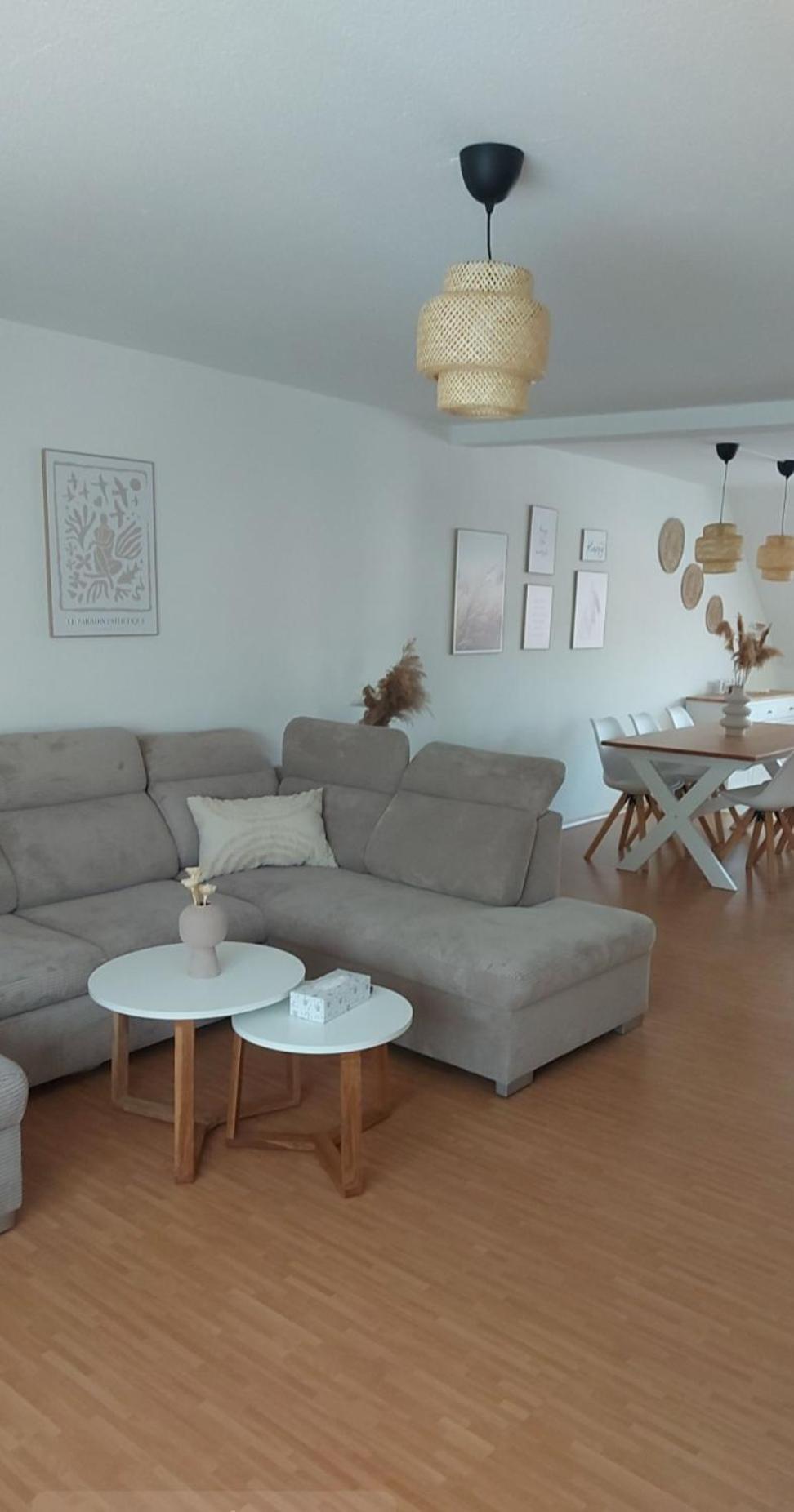 Stilvolle Ferienwohnung Free Parking, Space, Wlan Niestetal Kültér fotó